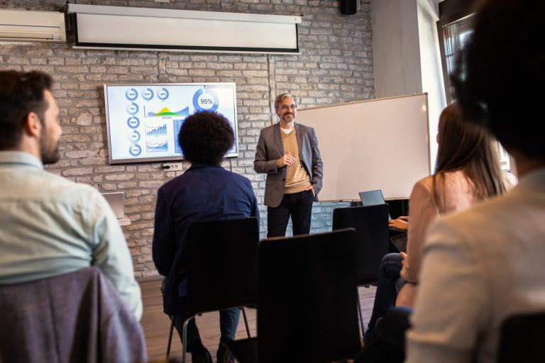 Public Speaking for Modern Professionals